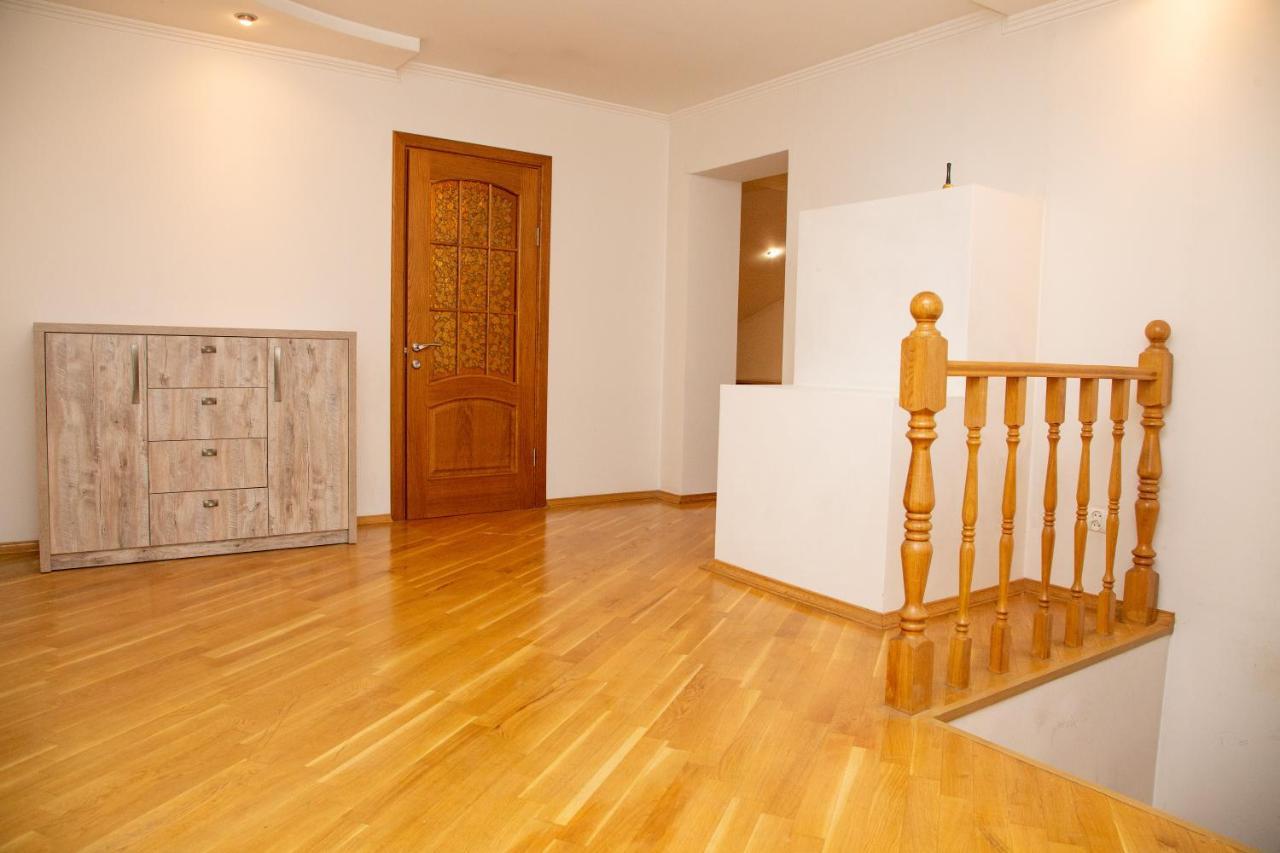Apartment Kostyushka Lviv Kültér fotó