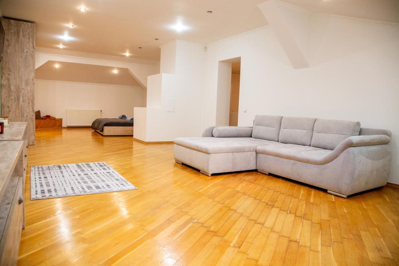 Apartment Kostyushka Lviv Kültér fotó