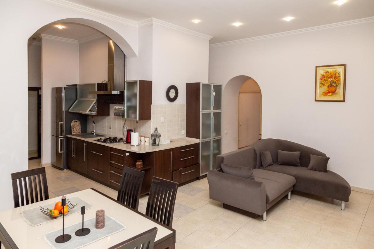 Apartment Kostyushka Lviv Kültér fotó
