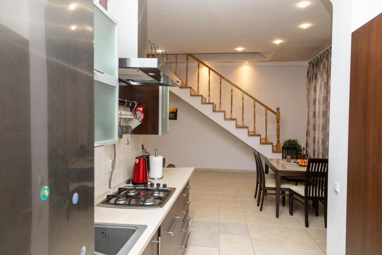 Apartment Kostyushka Lviv Kültér fotó