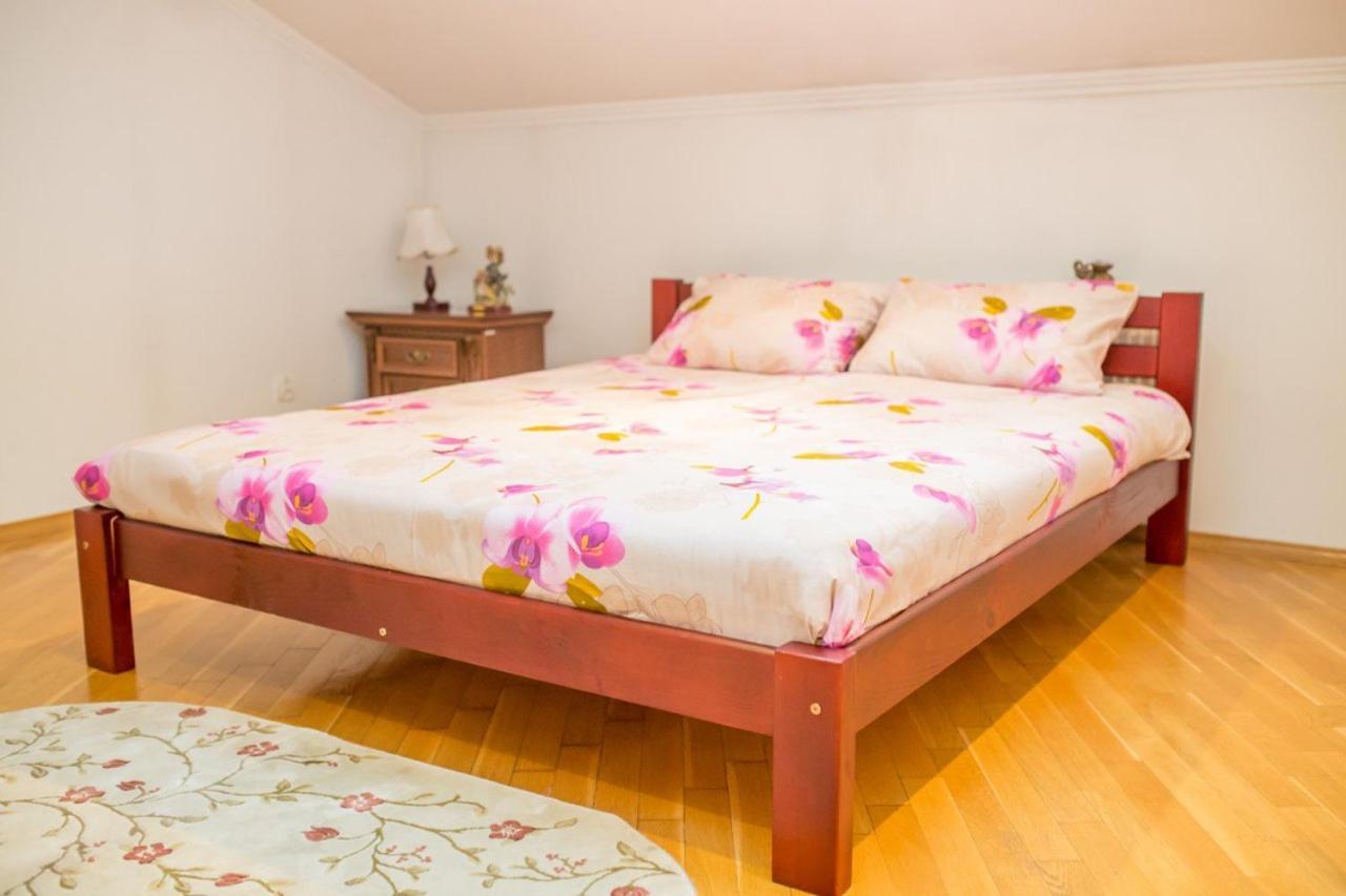 Apartment Kostyushka Lviv Kültér fotó
